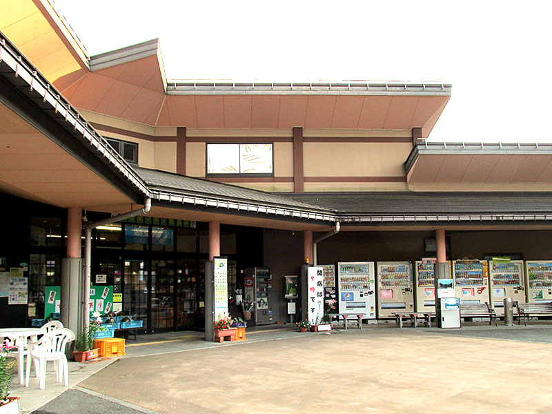 道の駅マキノ追坂峠様。建物の写真。